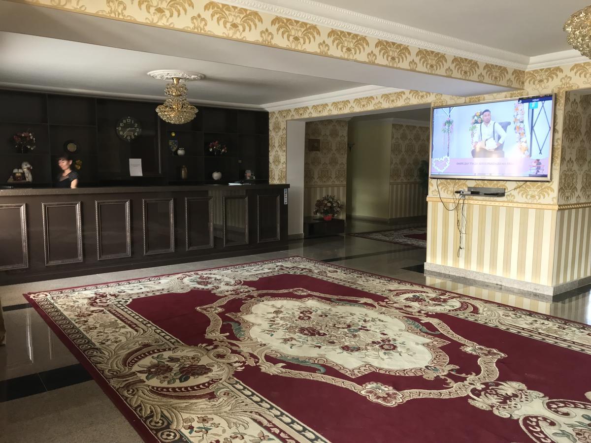 Saltanat Hotel Taldykorgan Buitenkant foto